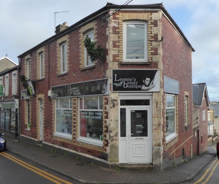 60 Windsor Rd, Pontypool for sale - Primary Photo - Image 1 of 1