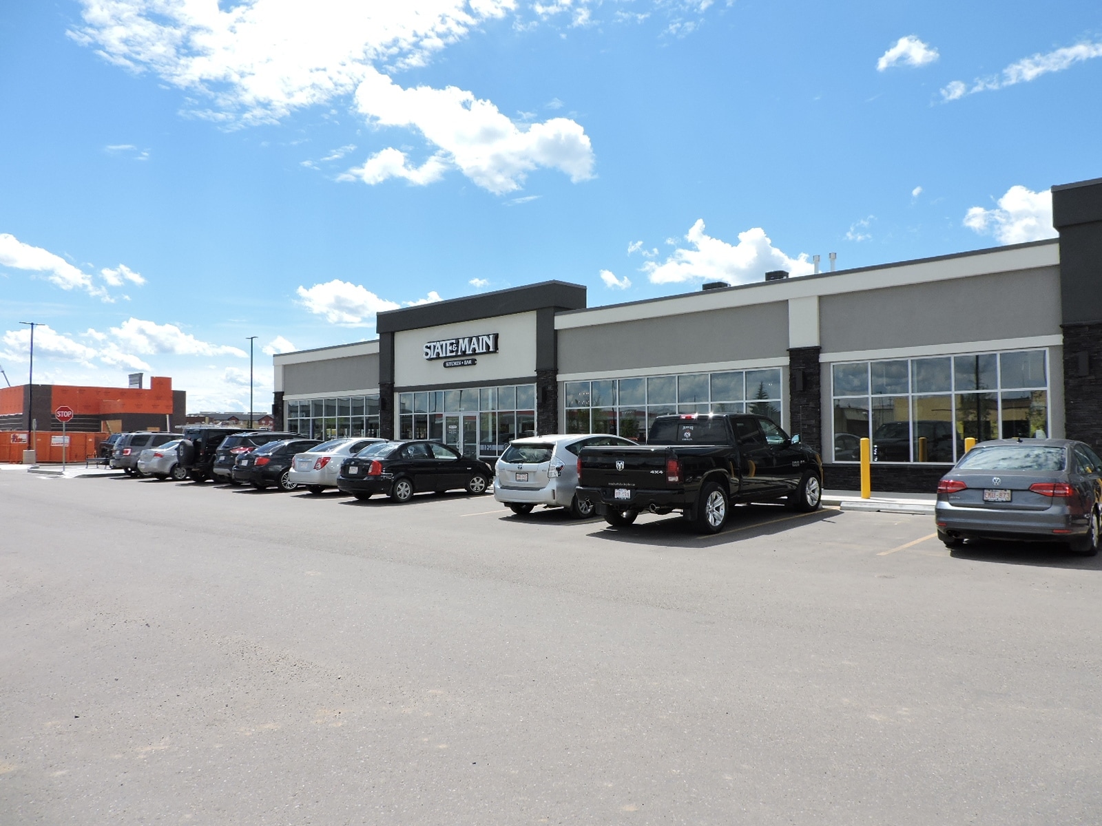 6702 Golden West Ave, Red Deer, AB for sale Primary Photo- Image 1 of 1