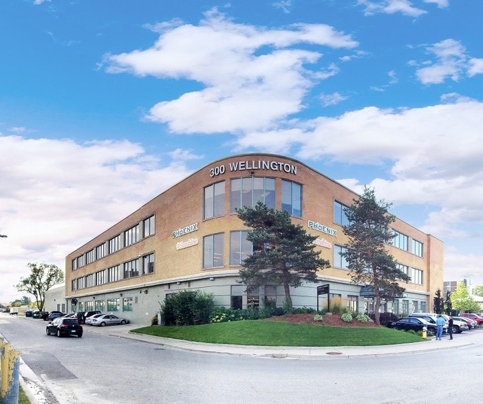 300 Wellington St, London, ON for sale - Primary Photo - Image 1 of 3