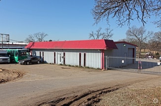 More details for 801 N Walton Walker Hwy, Irving, TX - Industrial for Lease