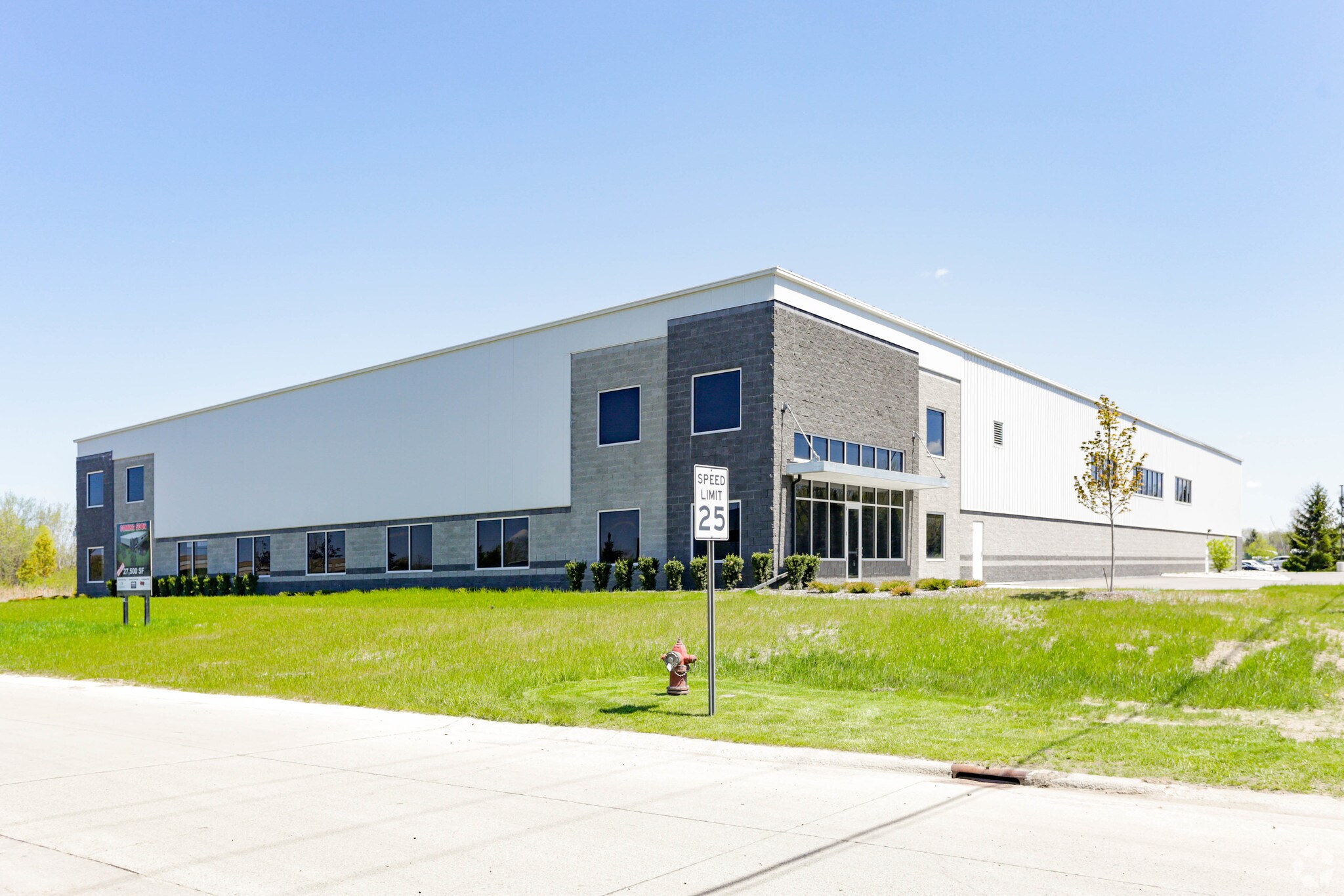 27880 Lakeview Dr, Wixom, MI for sale Building Photo- Image 1 of 1