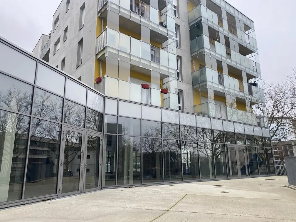 Retail in Nantes for sale Building Photo- Image 1 of 6