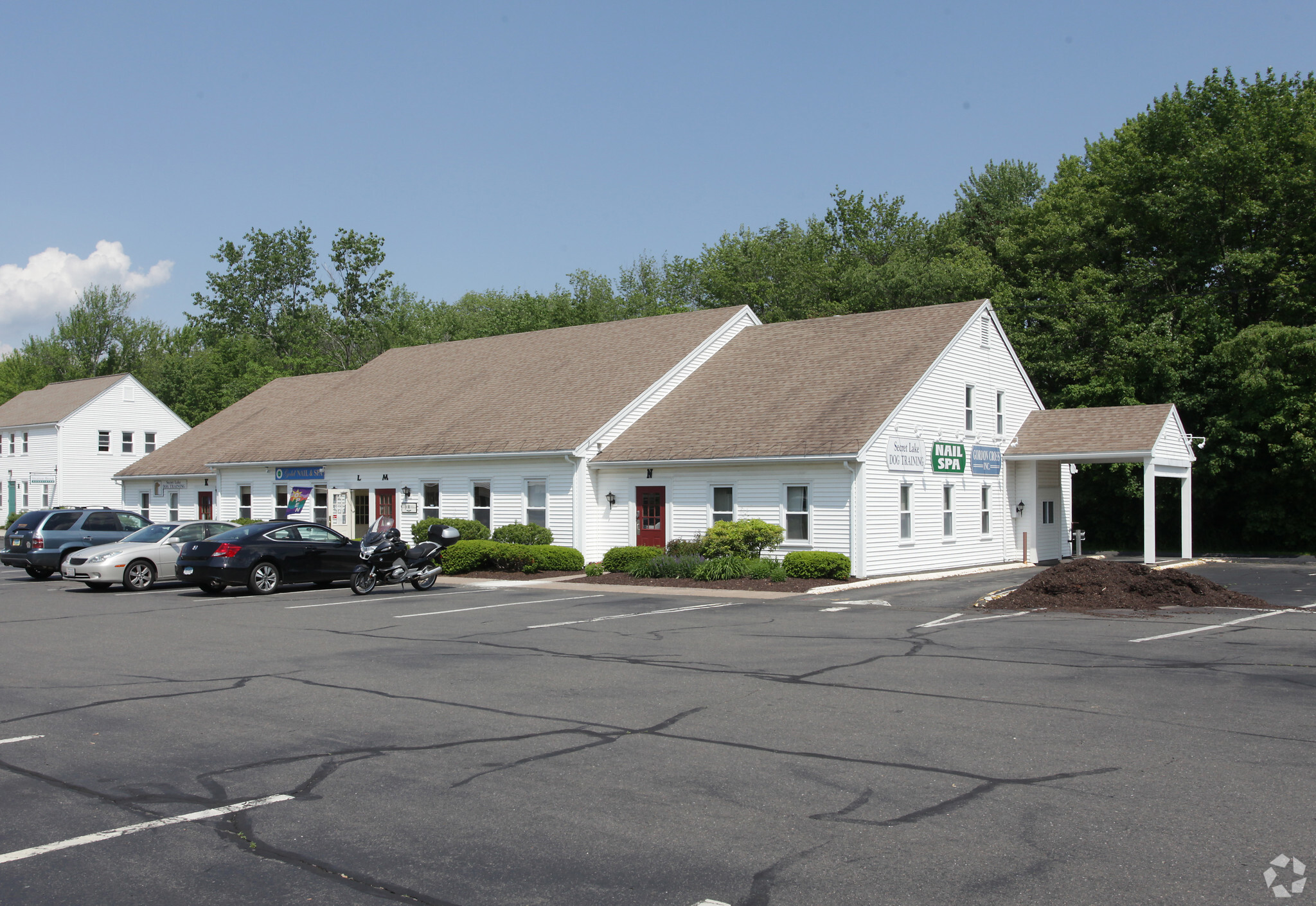 244 Farms Village Rd, Simsbury, CT for lease Primary Photo- Image 1 of 26