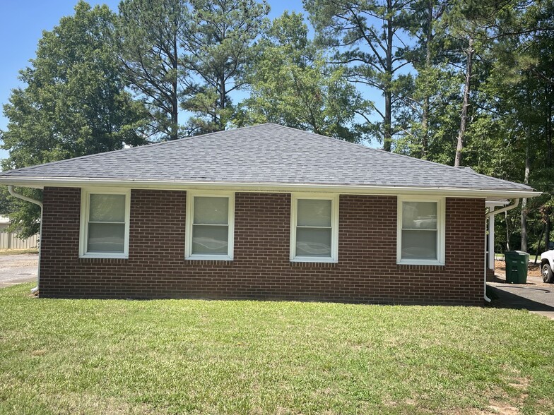 203 N Hamilton St, Williamston, SC for sale - Building Photo - Image 2 of 9