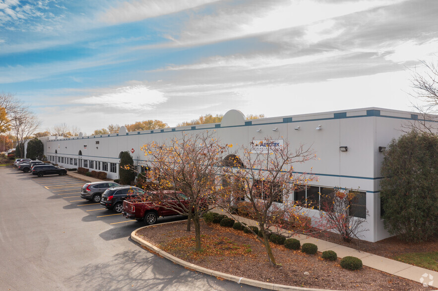 24119-24147 W Riverwalk Ct, Plainfield, IL for lease - Building Photo - Image 1 of 6