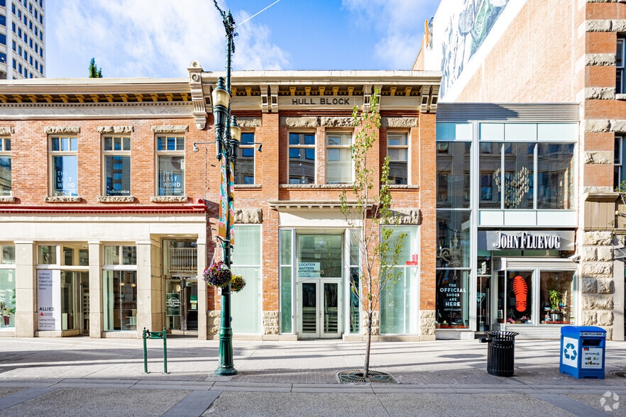 205 8th Ave SW, Calgary, AB for sale - Primary Photo - Image 1 of 1