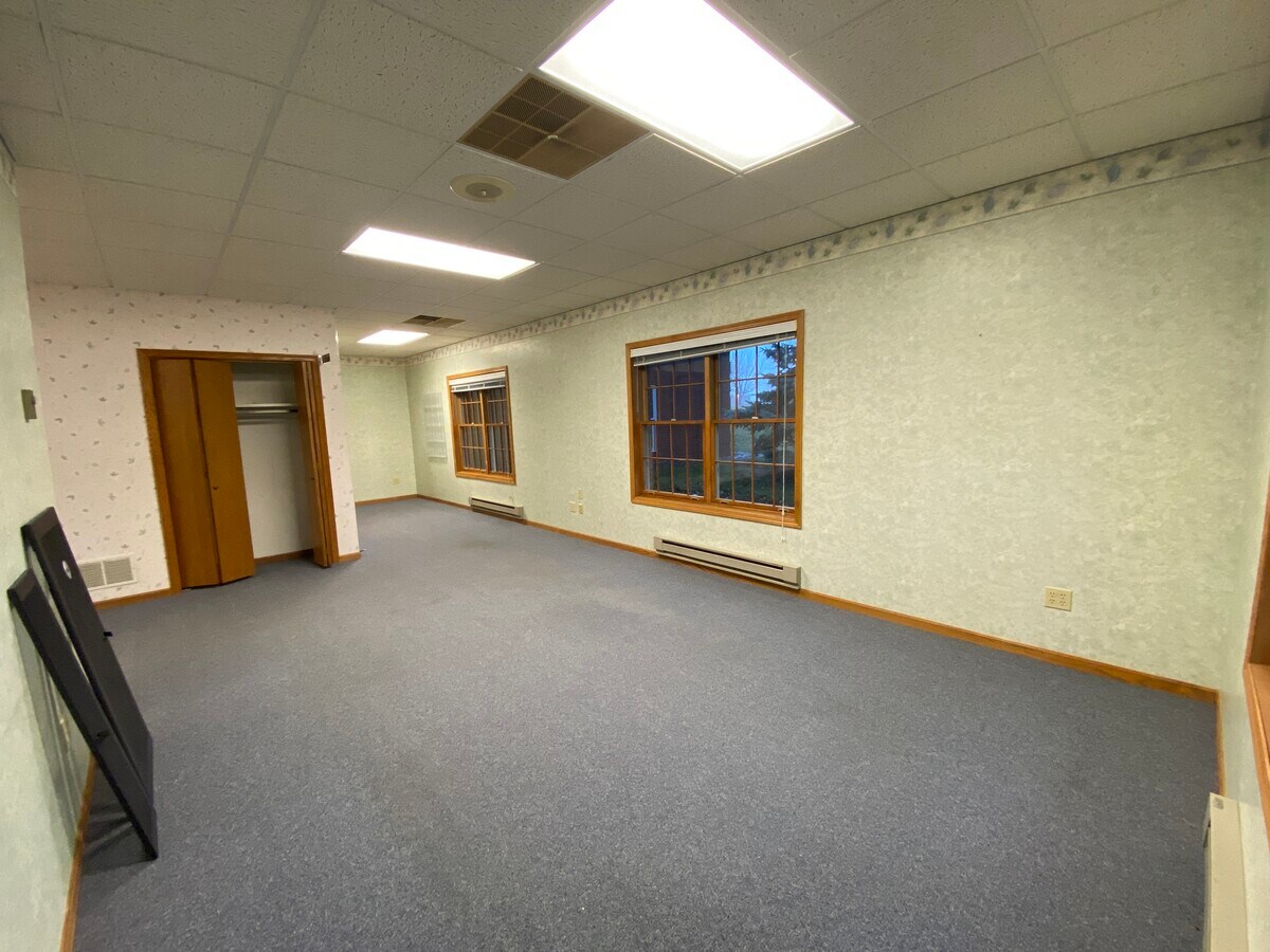 2376 Benden Dr, Wooster, OH 44691