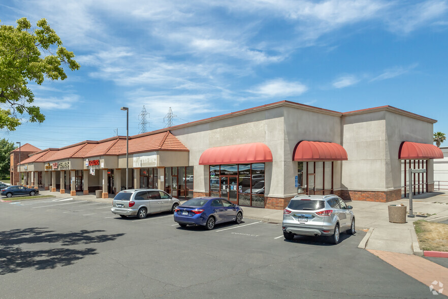 302-324 S Lexington Dr, Folsom, CA for lease - Building Photo - Image 2 of 6