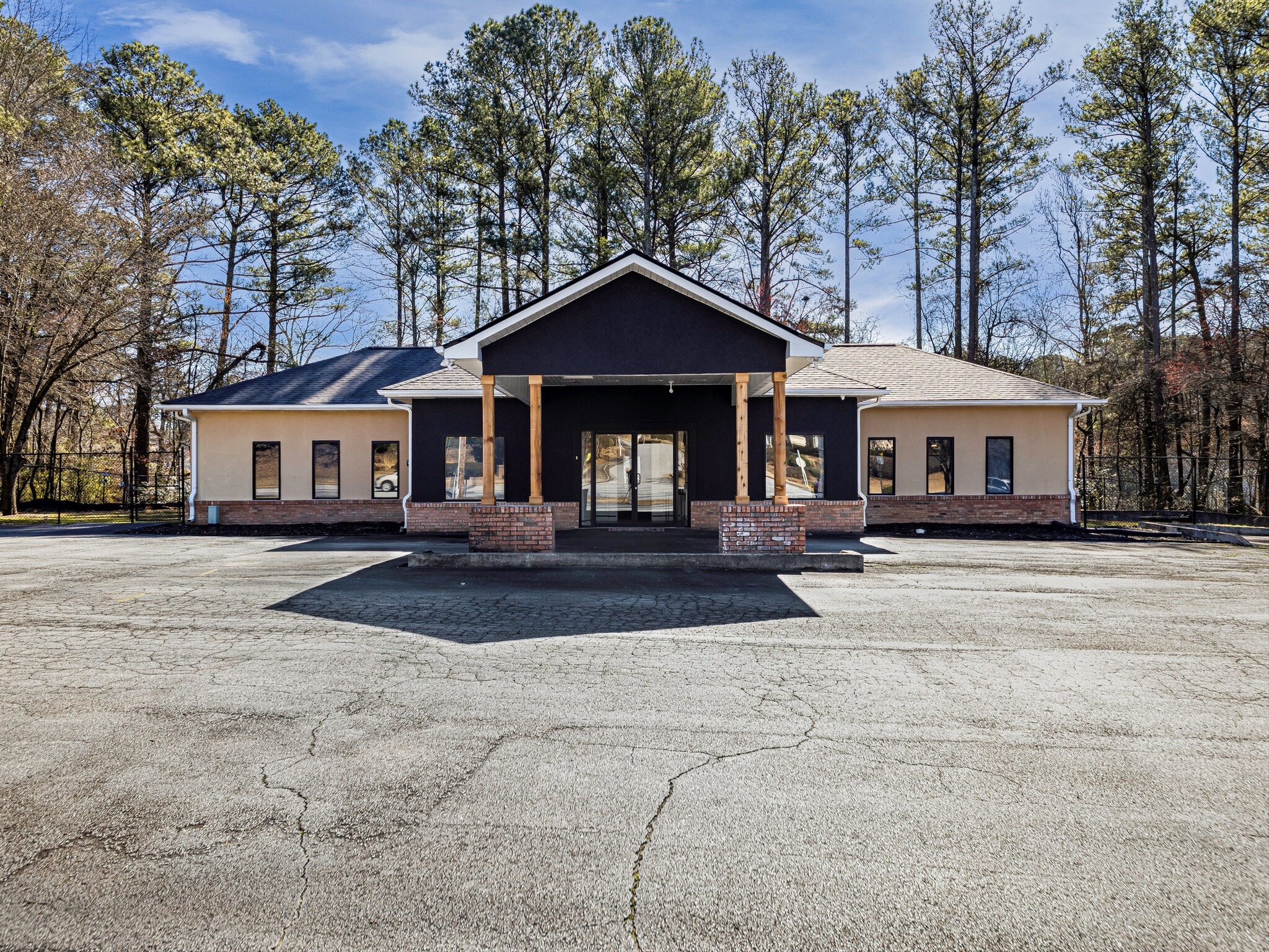 2425 W Park Place Blvd, Stone Mountain, GA for sale Building Photo- Image 1 of 36
