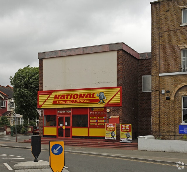 92-96 St Mary's Rd, London for lease - Building Photo - Image 2 of 2