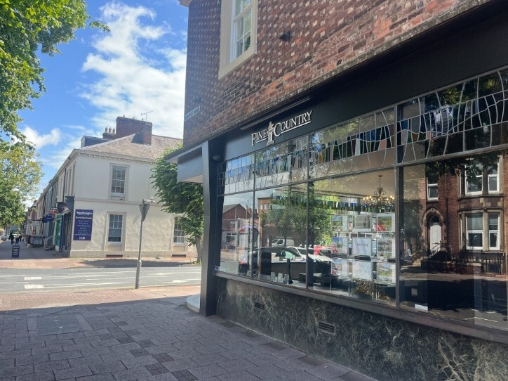 46-50 Warwick Rd, Carlisle for lease - Building Photo - Image 2 of 4