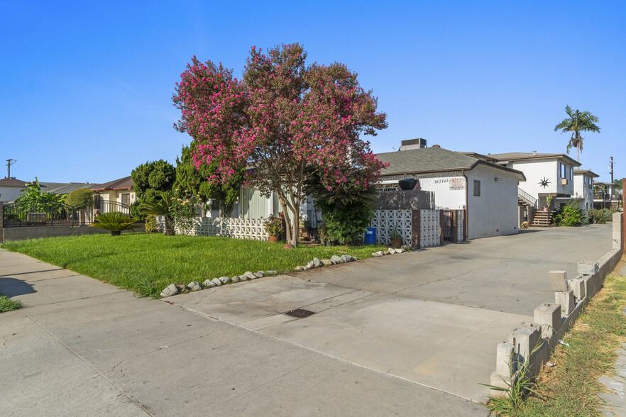 329 N Montebello Blvd, Montebello, CA for sale - Building Photo - Image 2 of 13