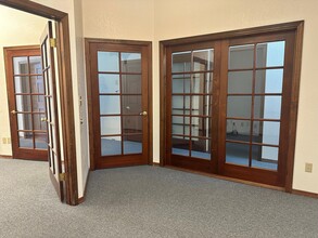 41747 11th St W, Palmdale, CA for lease Interior Photo- Image 2 of 5