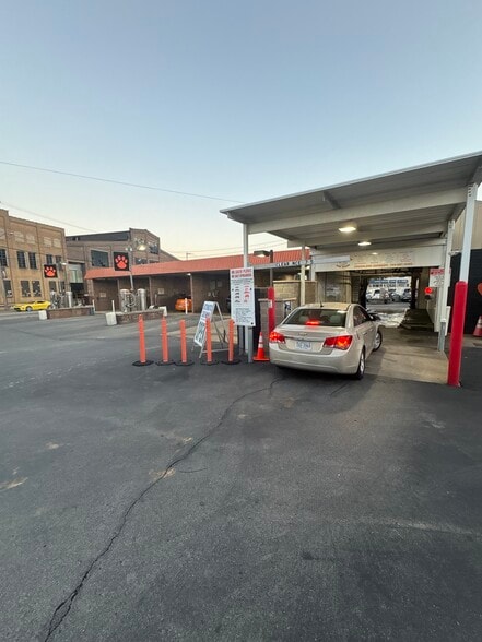 313 7th Ave, Beaver Falls, PA for sale - Building Photo - Image 2 of 4