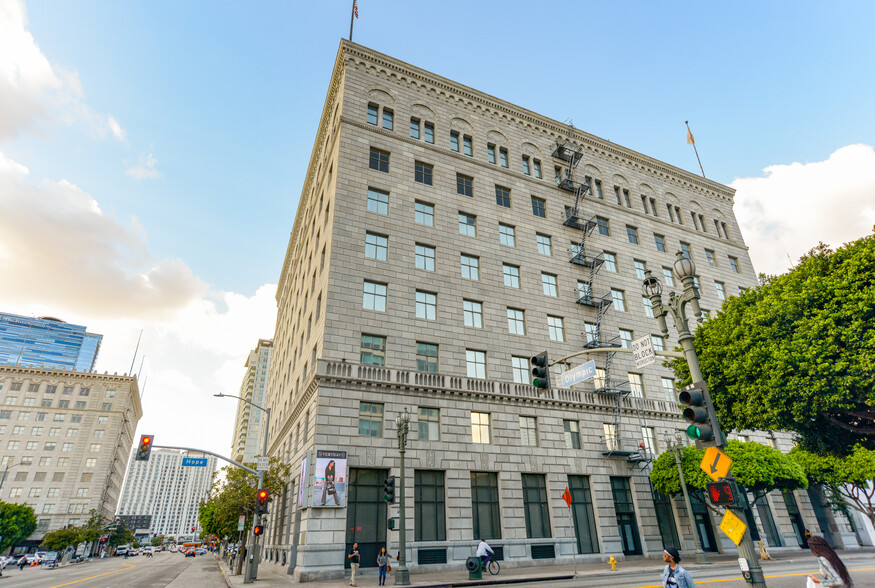 605 W Olympic Blvd, Los Angeles, CA 90015 - The Standard Oil Building ...