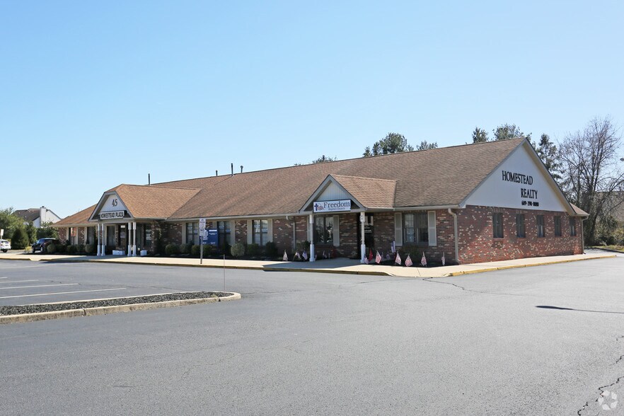 45 Homestead Dr, Columbus, NJ for sale - Primary Photo - Image 1 of 1