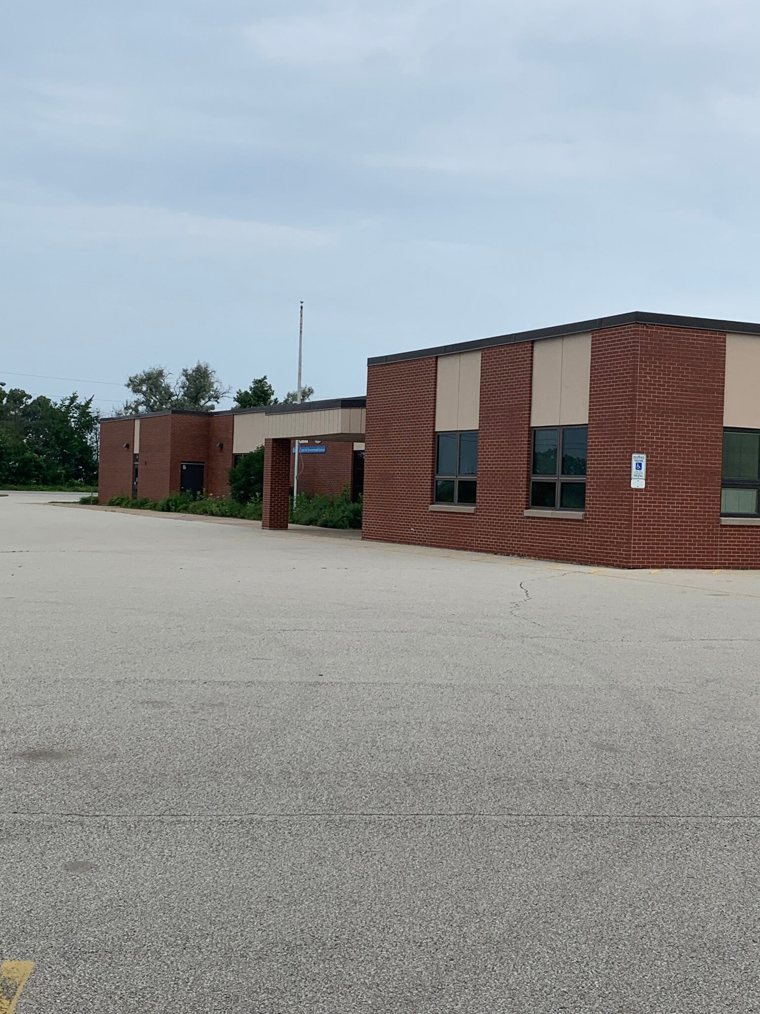 3994 Wequiock Rd, Green Bay, WI for lease Building Photo- Image 1 of 19
