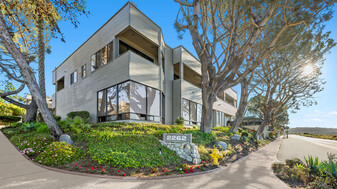 2262 Carmel Valley Rd, Del Mar CA - Parking Garage