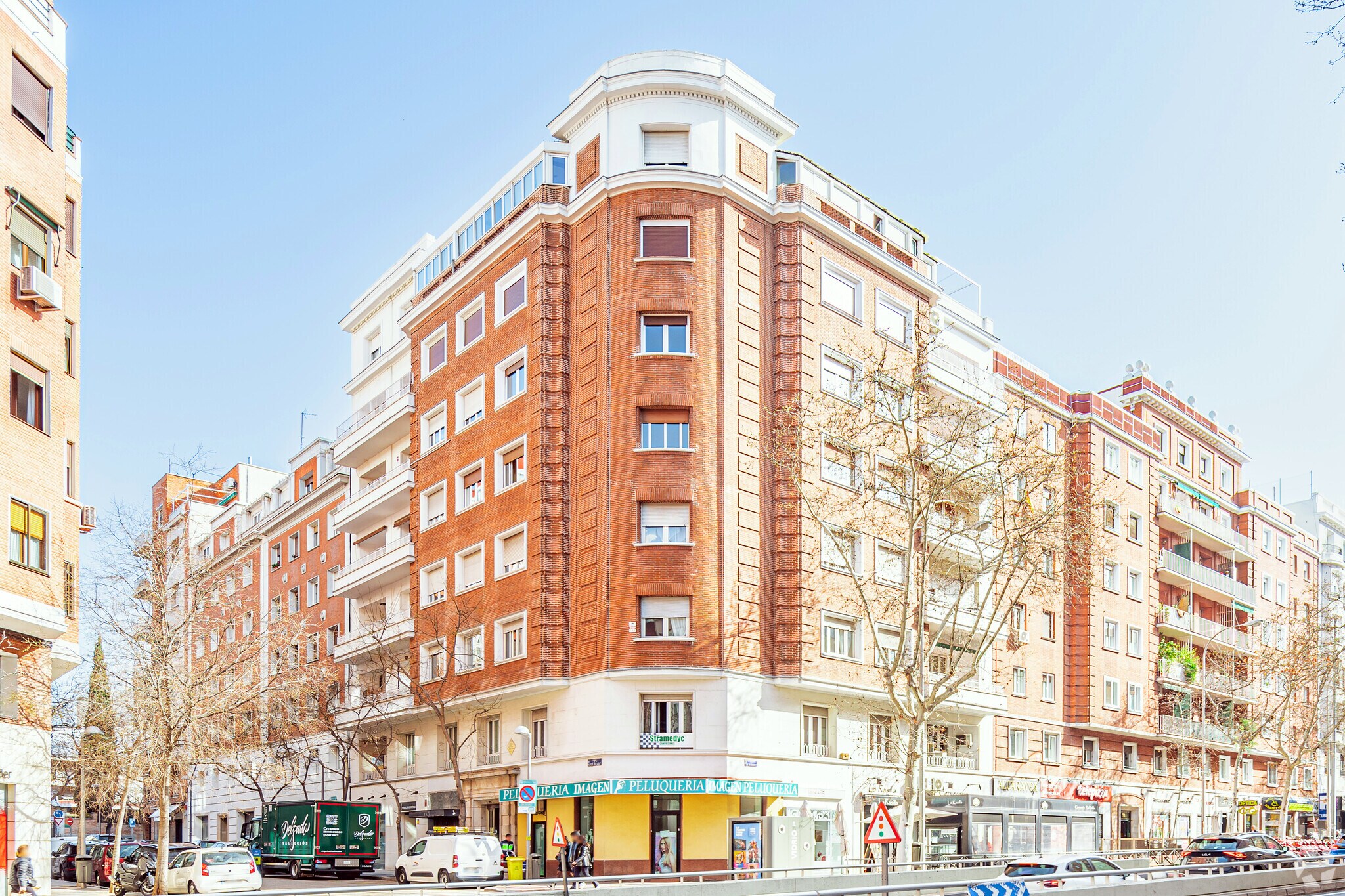Calle Blasco de Garay, 94, Madrid, Madrid for sale Primary Photo- Image 1 of 1