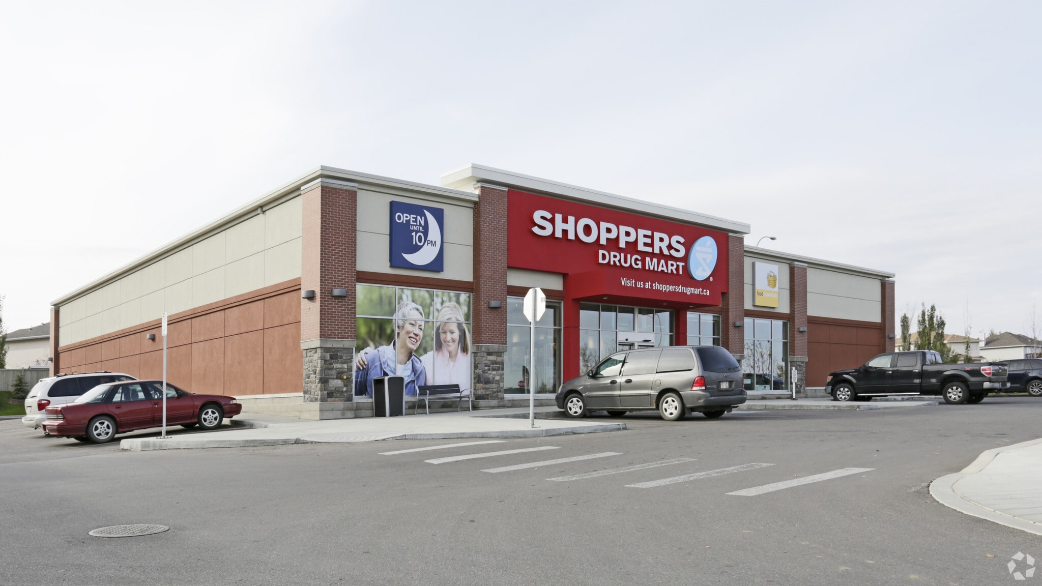 3735 17th St NW, Edmonton, AB for sale Primary Photo- Image 1 of 1