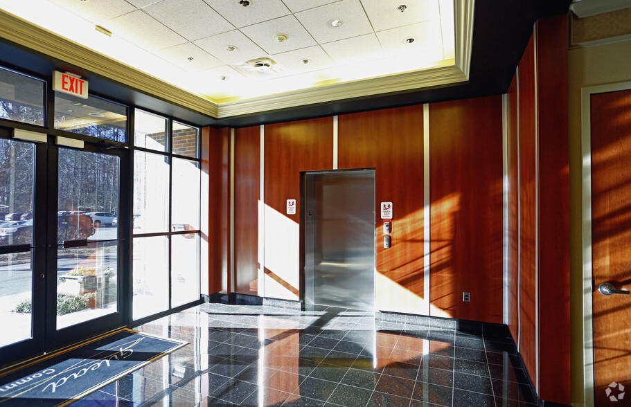 403 Gilead Rd, Huntersville, NC for sale - Lobby - Image 2 of 12