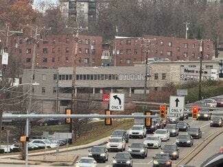 More details for 1665 Washington Rd, Pittsburgh, PA - Retail for Lease