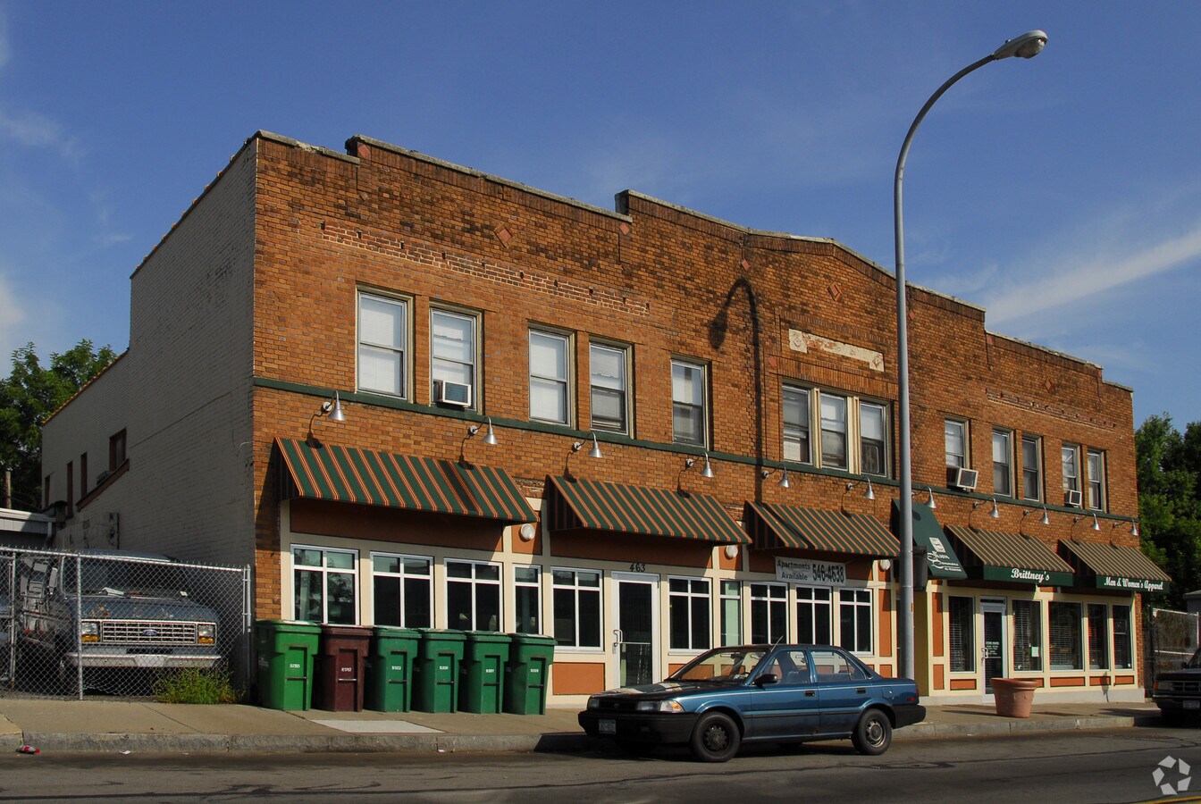 463473 North St, Rochester, NY 14605