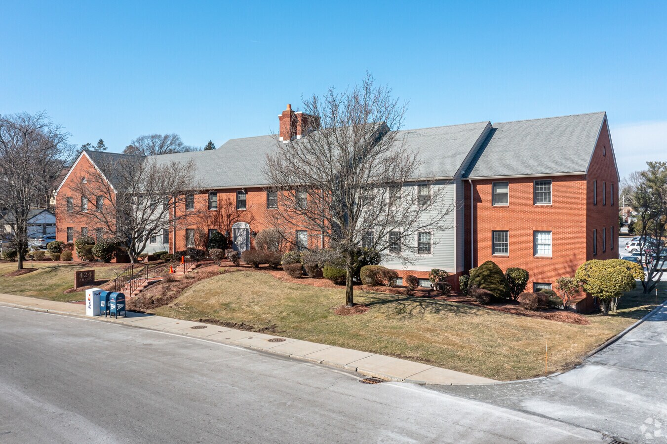 424 Adams St, Milton, MA 02186