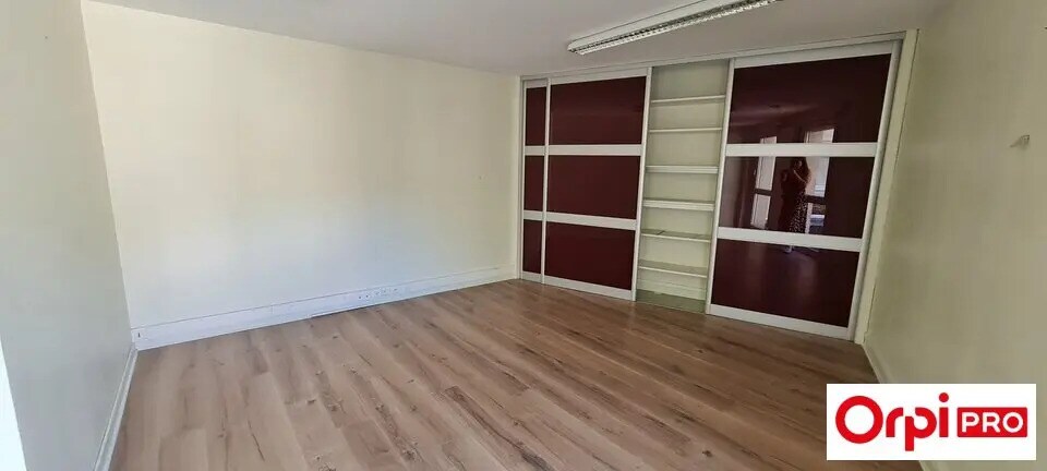 Office in Saint-Brieuc for lease - Interior Photo - Image 3 of 6