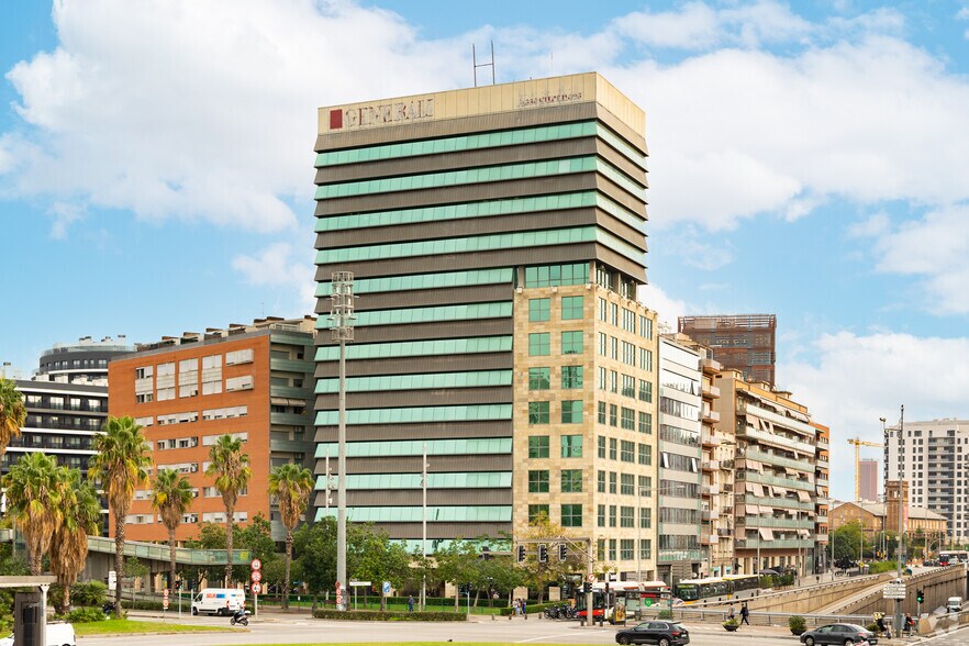 Gran Vía Corts Catalanes, 127-131, Barcelona, Barcelona for lease - Primary Photo - Image 1 of 5