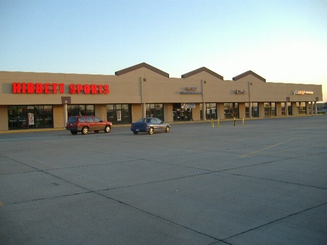2300 N Webb Rd Grand Island Ne 68803 Retail Space For Lease