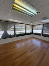 3205 Ocean Park Blvd, Santa Monica, CA for lease Interior Photo- Image 2 of 9