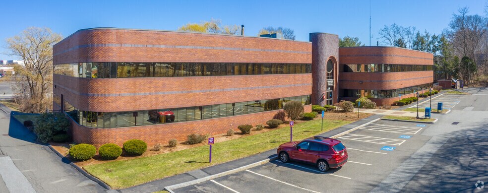 20 Pondmeadow Dr, Reading, MA for sale - Building Photo - Image 1 of 1