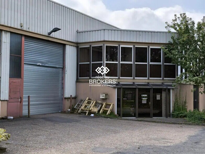 Industrial in Palaiseau for lease - Building Photo - Image 1 of 4