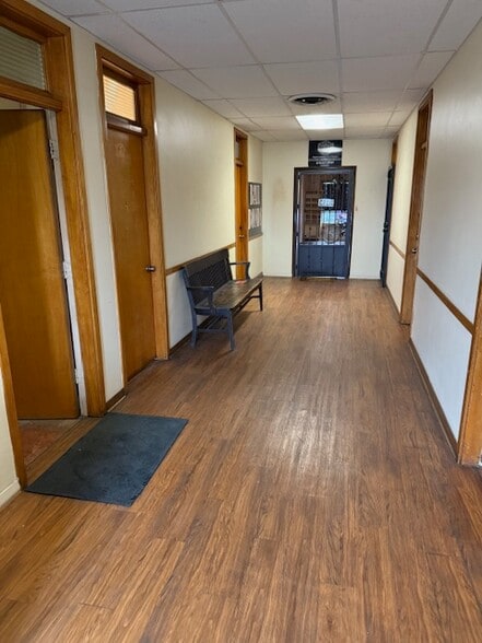 6301-6305 Van Nuys Blvd, Van Nuys, CA for sale - Building Photo - Image 3 of 5