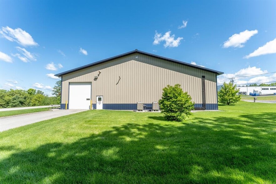 51 Ridge Rd, Putnam, CT for sale - Building Photo - Image 3 of 17