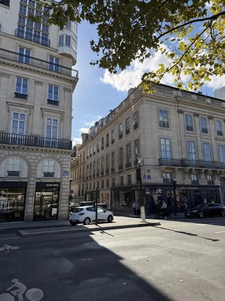 2 Rue Des Saints-Pères, Paris for lease - Building Photo - Image 1 of 4