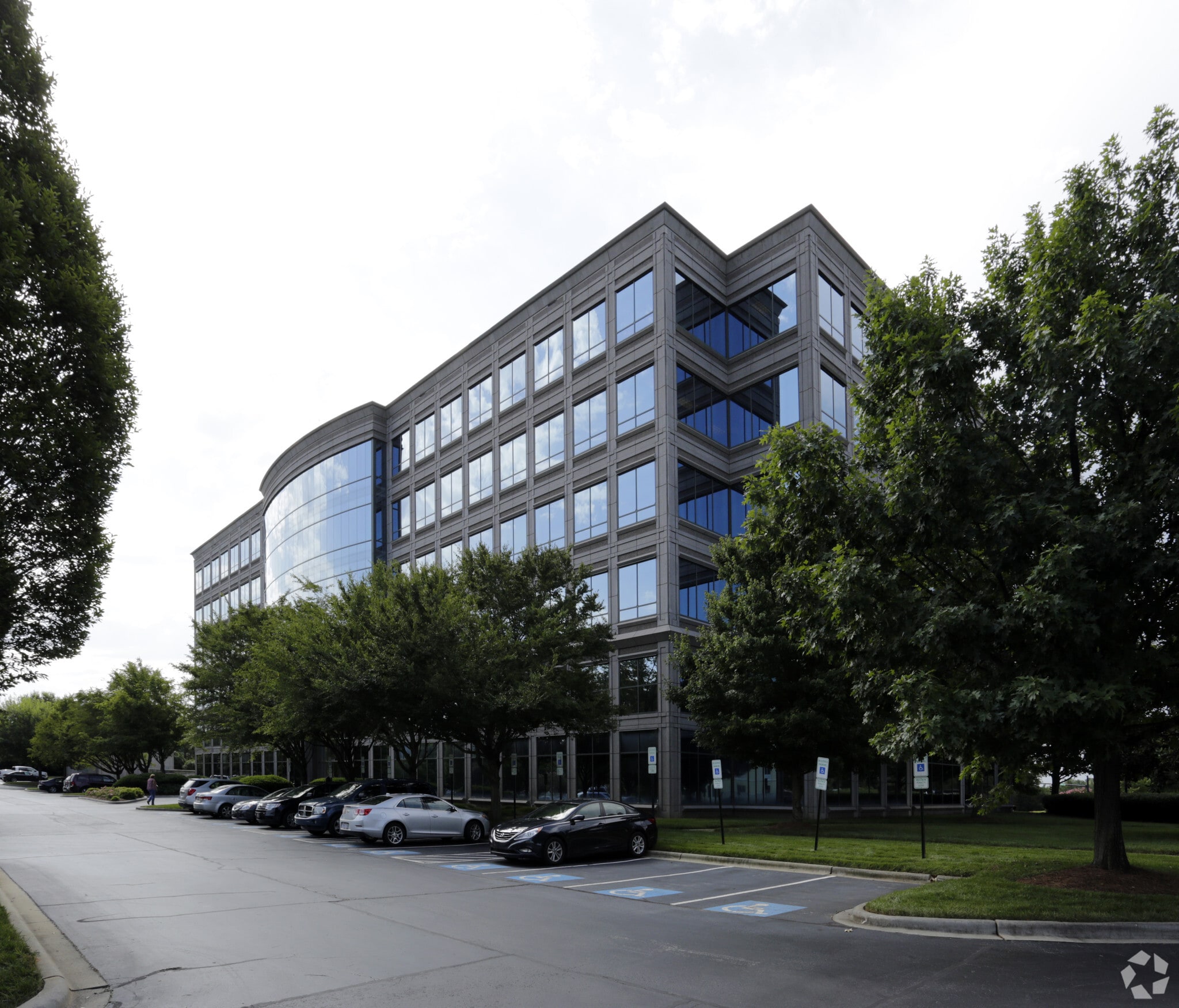 2320 Cascade Pointe Blvd, Charlotte, NC 28208 LakePointe Corporate Center One