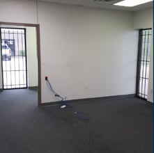 5829 W Sam Houston Pky N, Houston, TX for lease Interior Photo- Image 2 of 12