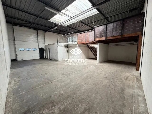 Industrial in Saint-Leu-la-Forêt for lease Interior Photo- Image 1 of 5