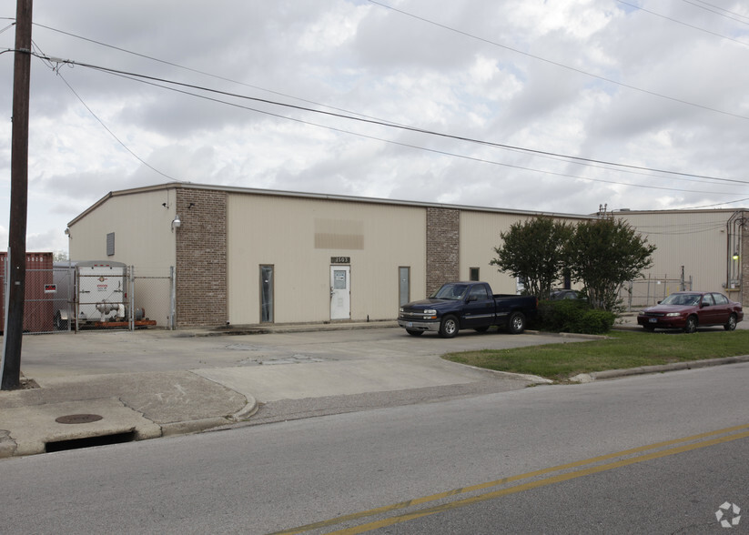 1503 Beaumont St, Baytown, TX for sale - Building Photo - Image 2 of 2