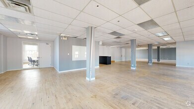 410 Rue Saint-Nicolas, Montréal, QC for lease Matterport 3D Scan- Image 1 of 5