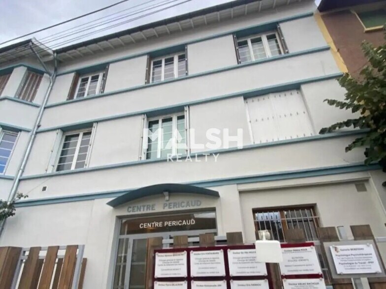 Office in Lyon for lease - Building Photo - Image 1 of 8