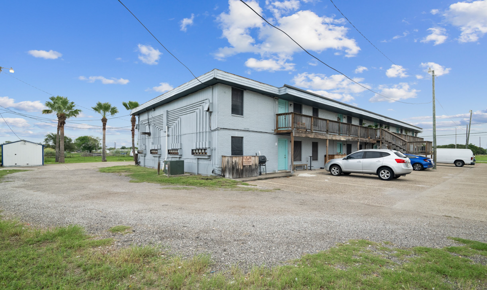 2026 Waldron Rd, Corpus Christi, TX for sale - Building Photo - Image 2 of 34