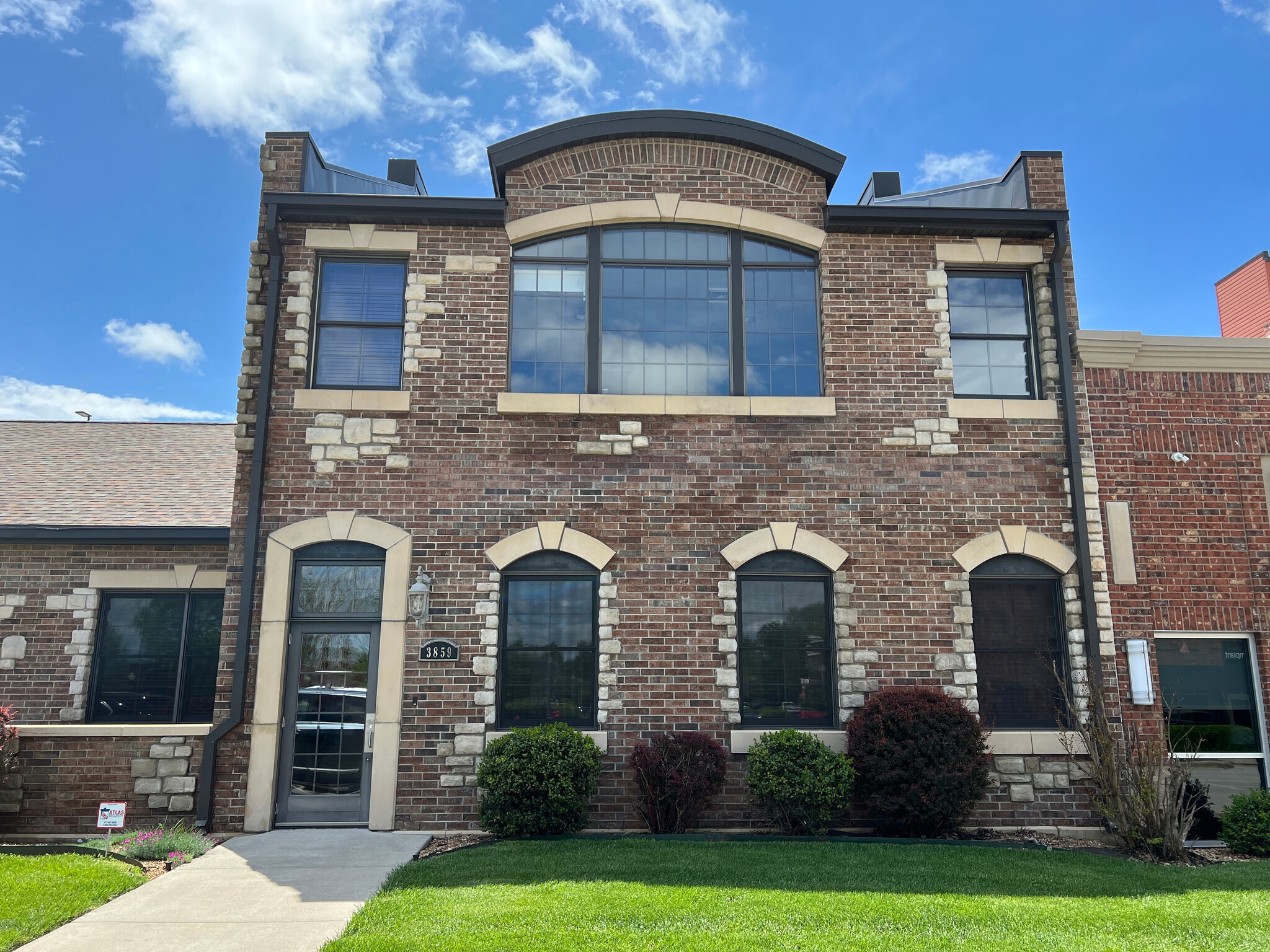 3859 S Cox Ave, Springfield, MO for sale Building Photo- Image 1 of 1