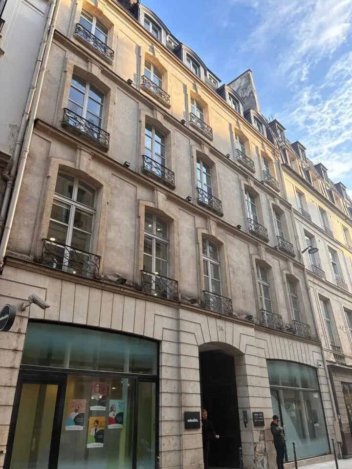 Location Bureaux 1 194 m² - Photo 1