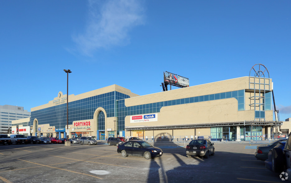 700 Lawrence Ave W, Toronto, ON for lease - Building Photo - Image 1 of 11