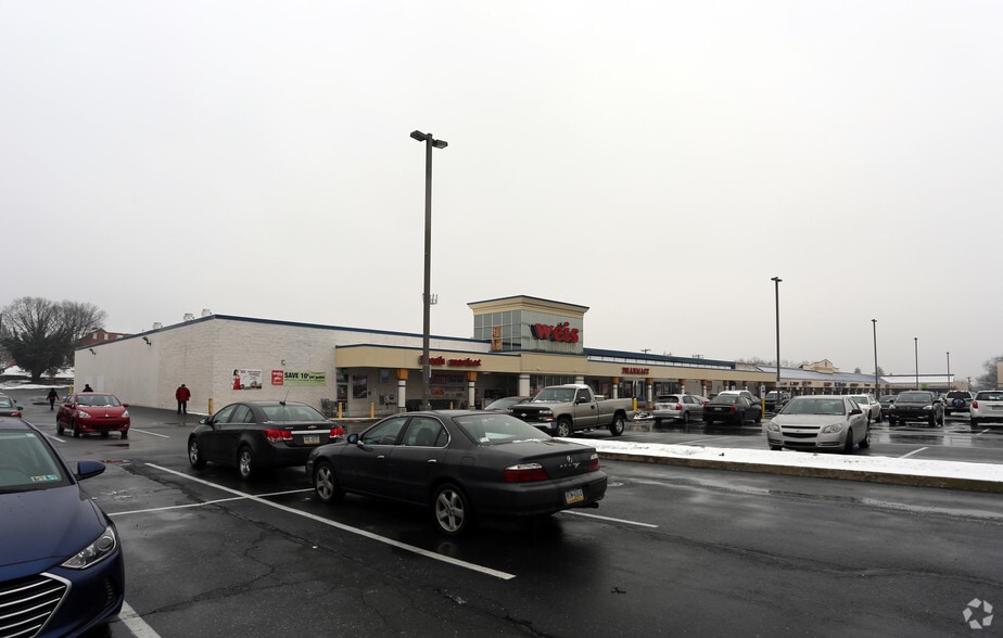 1234 Millersville Pike, Lancaster, PA for lease - Primary Photo - Image 2 of 17