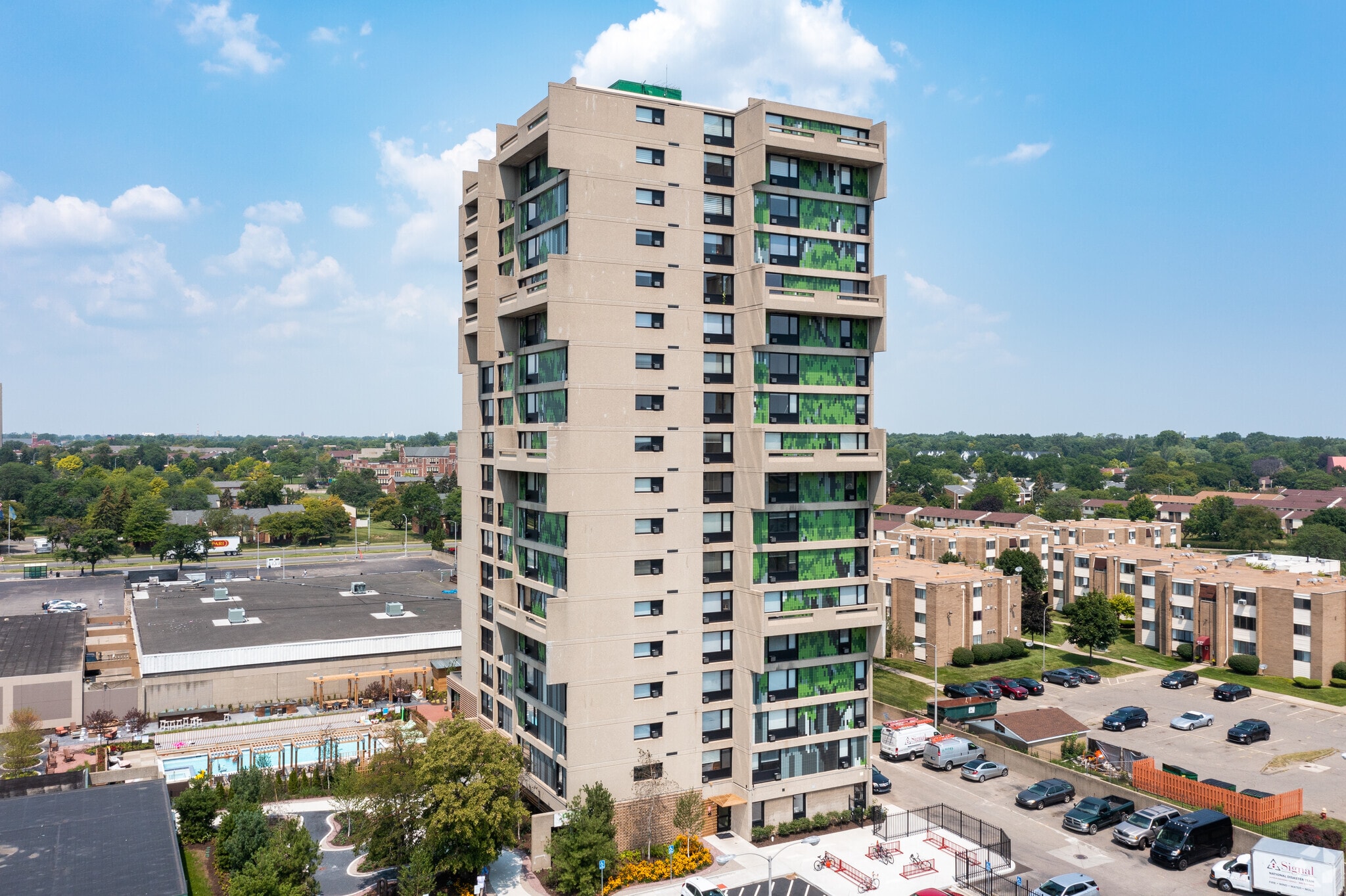 750 Chene St, Detroit, MI for sale Primary Photo- Image 1 of 64