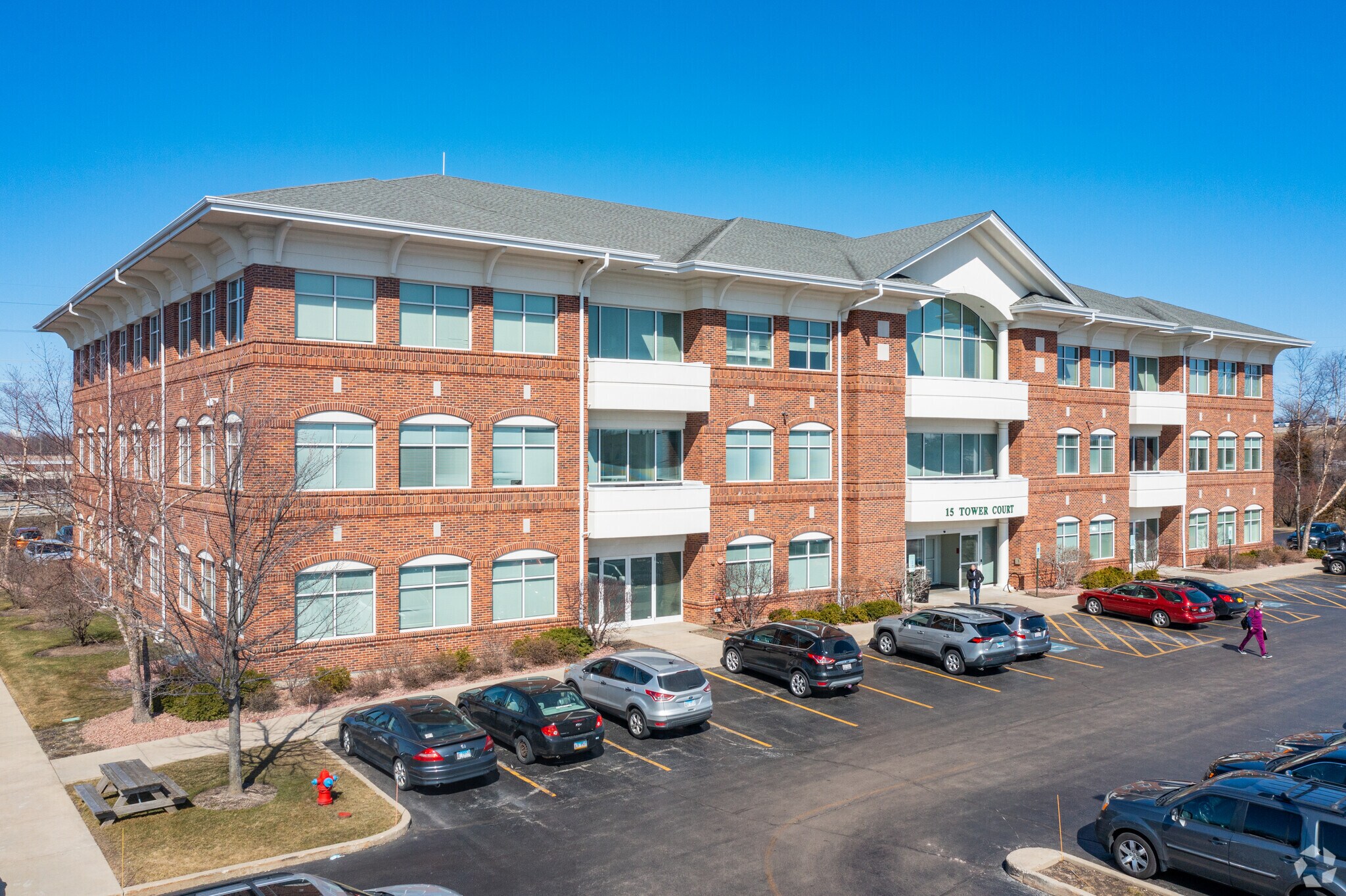 15 Tower Ct, Gurnee, IL for sale Primary Photo- Image 1 of 1
